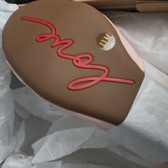 Ellen Degeneres Ballerina Love Flats - Picture 2 of 6